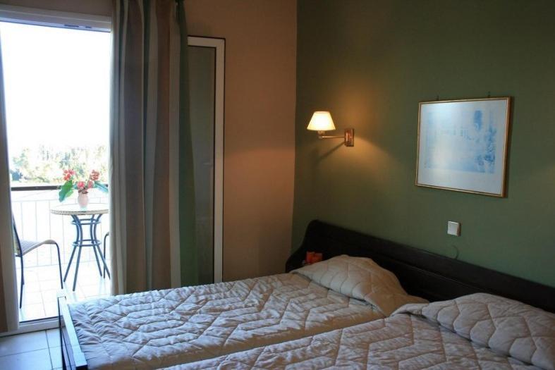 Aegli Hotel Perama  Habitación foto